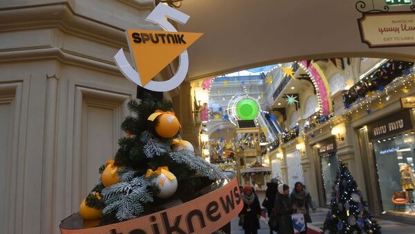 Новогодняя елка Sputnik в ГУМе - Sputnik Латвия