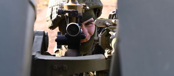 Военнослужащий мотострелковой дивизии во время учений, архивное фото Военнослужащий мотострелковой дивизии во время учений, архивное фото - Sputnik Latvija