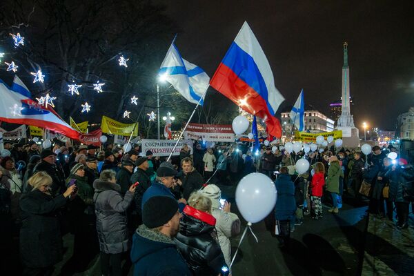 Внутри и вне Марша света против тьмы Внутри и вне Марша света против тьмы - Sputnik Латвия