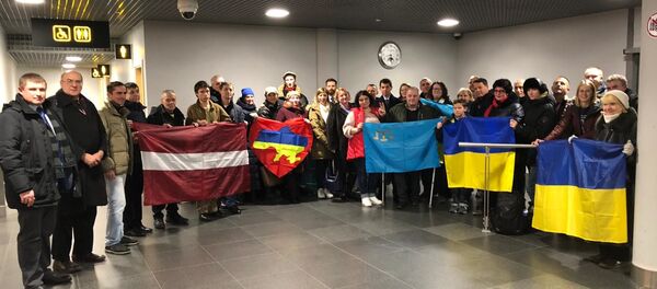 Встреча украинских моряков, прибывших на реабилитацию в Латвию - Sputnik Latvija