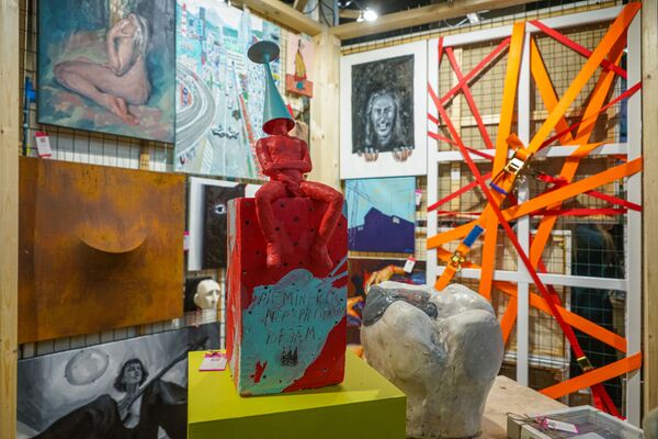 Зажгись искусством! В Латвийской академии художеств открылась ежегодная ярмарка Зажгись искусством! В Латвийской академии художеств открылась ежегодная ярмарка - Sputnik Латвия