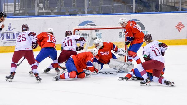 Матч молодежных сборных Латвии и Норвегии по хоккею - Sputnik Латвия