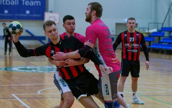 Игра Целтниекс (Рига) и Кехру(Эстония) в чемпионате Балтийской лиги по гандболу - Sputnik Латвия