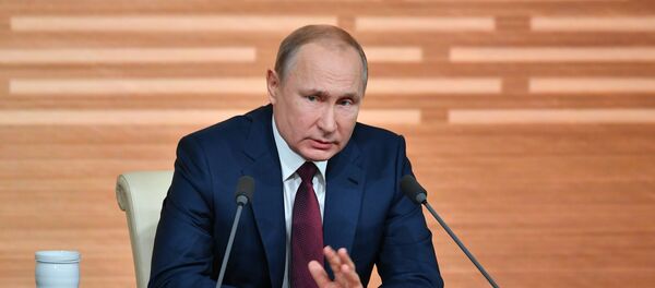 Президент РФ Владимир Путин дает ежегодную большую пресс-конференцию, 19 декабря 2019 - Sputnik Латвия
