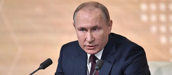 Президент РФ Владимир Путин на большой ежегодной пресс-конференции, 19 декабря 2019 - Sputnik Latvija
