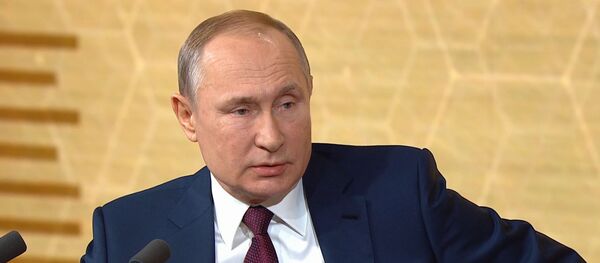 Девочки прыгают четверные, у них тоже допинг? Путин вступился за российский спорт - Sputnik Латвия