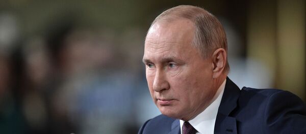 Президент РФ Владимир Путин на большой ежегодной пресс-конференции, 19 декабря 2019 - Sputnik Латвия