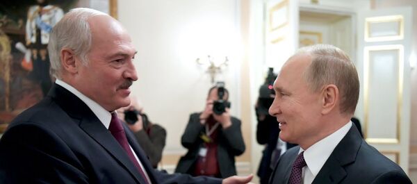 Лукашенко рад, что Россия с Беларусью не разбежались, как со странами Балтии и Украиной Лукашенко рад, что Россия с Беларусью не разбежались, как со странами Балтии и Украиной - Sputnik Латвия