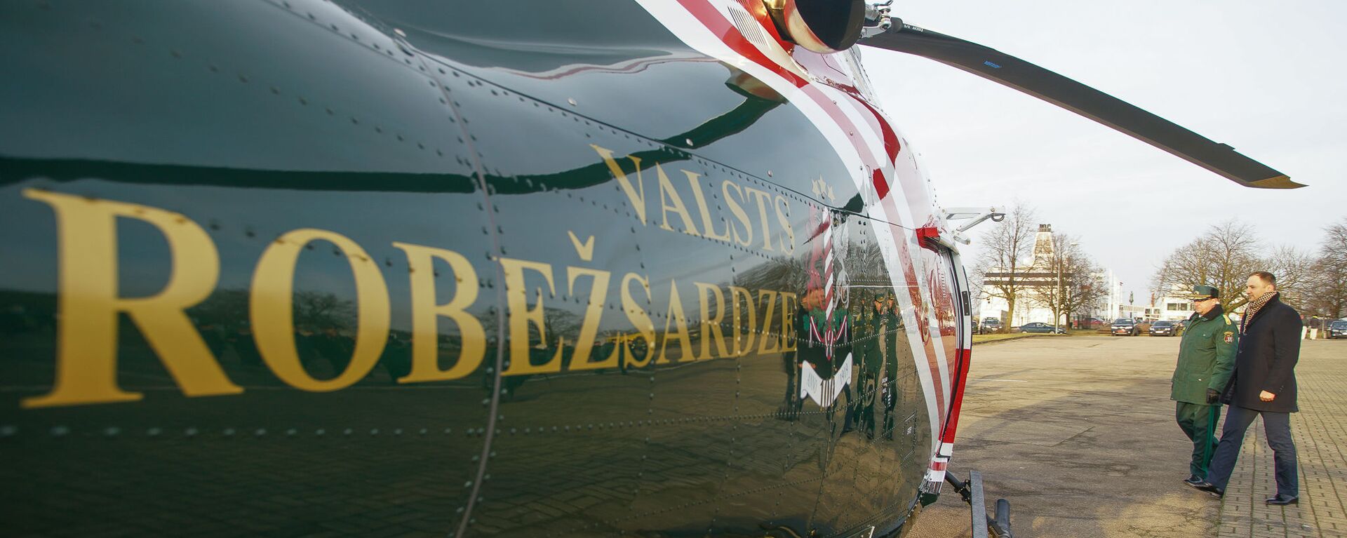 Глава МВД Сандис Гиргенс на церемонии приемки новых вертолетов AW 119 Kx  - Sputnik Латвия, 1920, 06.03.2020