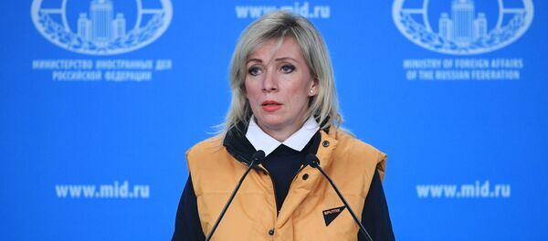 Официальный представитель министерства иностранных дел России Мария Захарова во время брифинга в Москве Официальный представитель министерства иностранных дел России Мария Захарова во время брифинга в Москве - Sputnik Latvija
