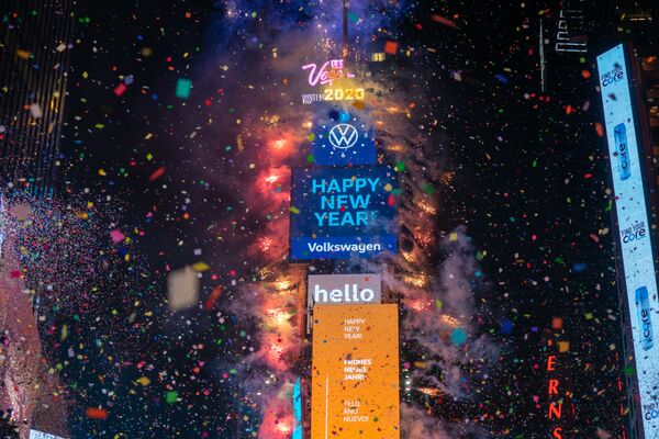 Празднование Нового 2020 года на Таймс-сквер в Нью-Йорке  - Sputnik Латвия