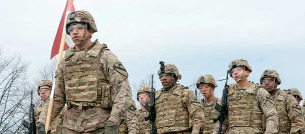 Военные с флагом Латвии - Sputnik Latvija