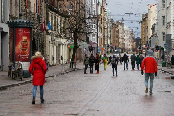 Как в Риге ущемили права водителей: почему перекрыли улицу Тербатес Как в Риге ущемили права водителей: почему перекрыли улицу Тербатес - Sputnik Латвия
