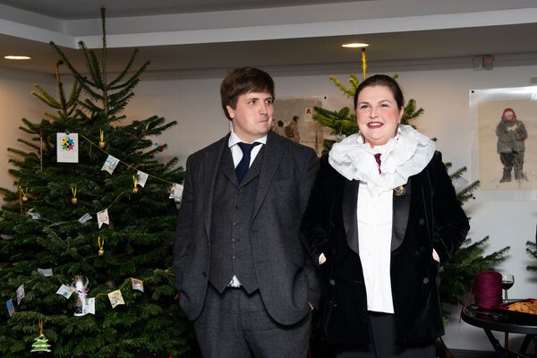 В канун Рождества в Риге открылась выставка советского графика Анатолия Кокорина В канун Рождества в Риге открылась выставка советского графика Анатолия Кокорина - Sputnik Латвия