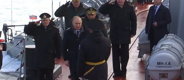 Корабли и ракеты у берегов Крыма: Путин лично наблюдал за учениями - Sputnik Латвия