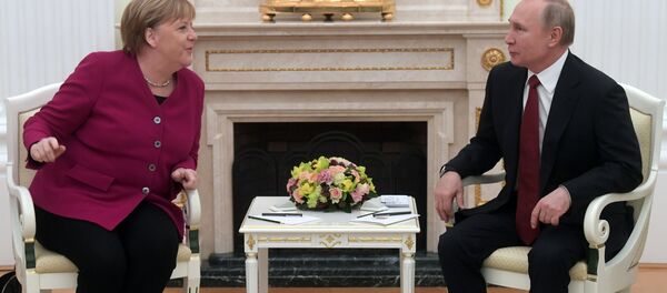 Встреча президента РФ В. Путина с канцлером Германии А. Меркель Встреча президента РФ В. Путина с канцлером Германии А. Меркель - Sputnik Latvija