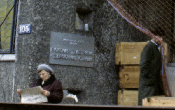 Годовщина баррикад: неделя культа десоветизации Латвии открыта - Sputnik Латвия