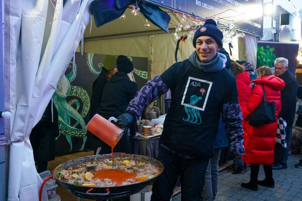 В Риге прошел четвертый фестиваль уличной еды Street Food Festival. - Sputnik Латвия