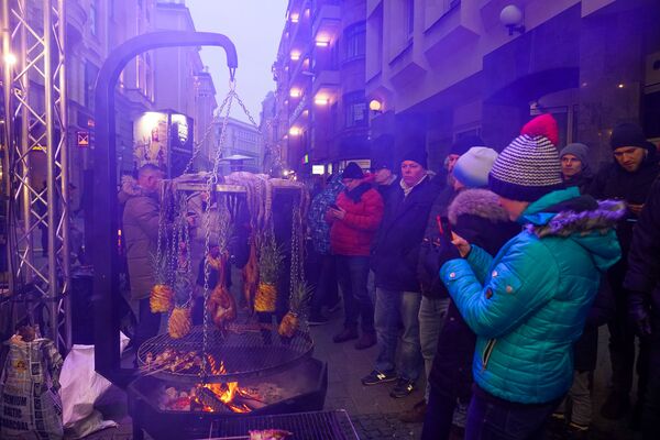 Почему Riga Street Food festival - событие, которого стоит ждать целый год Почему Riga Street Food festival - событие, которого стоит ждать целый год - Sputnik Латвия