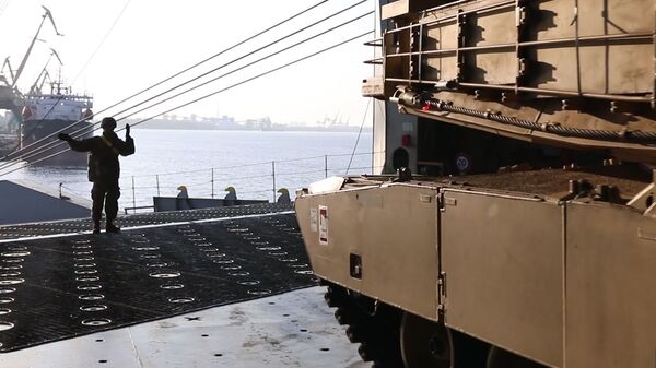 Пальба старым железом: учения НАТО Churchill Camacho в Латвии Пальба старым железом: учения НАТО Churchill Camacho в Латвии - Sputnik Латвия