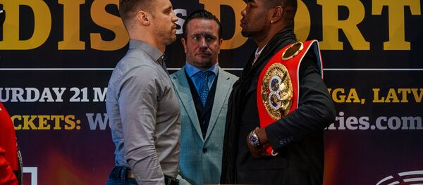 Пресс-конференция и битва взглядов боксеров Юньера Дортикоса и Майриса Бриедиса Пресс-конференция и битва взглядов боксеров Юньера Дортикоса и Майриса Бриедиса - Sputnik Латвия