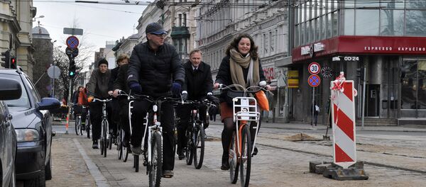 В Риге состоялся велопробег, приуроченный к началу европейского велофестиваля (Cycling Festival Europe) В Риге состоялся велопробег, приуроченный к началу европейского велофестиваля (Cycling Festival Europe) - Sputnik Латвия