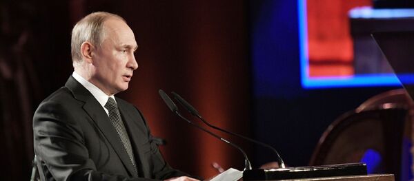 Президент РФ Владимир Путин выступает на Всемирном форуме памяти жертв Холокоста в Израиле Президент РФ Владимир Путин выступает на Всемирном форуме памяти жертв Холокоста в Израиле - Sputnik Latvija