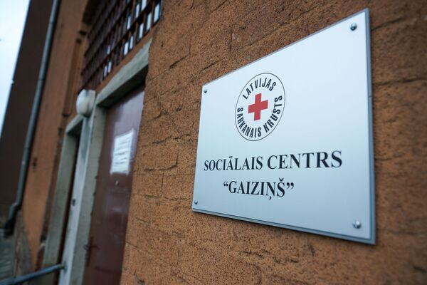 Вы когда ели в последний раз? Социальный лифт в Риге - нижний этаж - Sputnik Латвия