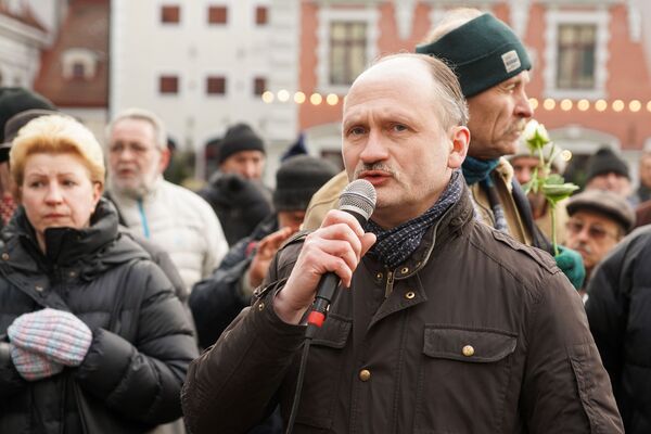 Митинг против бедности в Риге: Латвию назвали фашистским государством - Sputnik Латвия