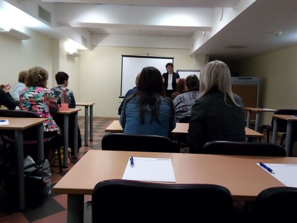 Как отвратительный пирожок с мясом: послевкусие от реформы образования в Латвии - Sputnik Латвия