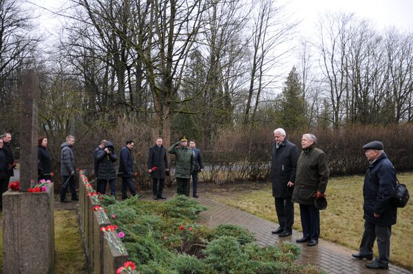 Они воевали, потому что на родину напали, дома сожгли: День защитника Отечества в Латвии Они воевали, потому что на родину напали, дома сожгли: День защитника Отечества в Латвии - Sputnik Латвия