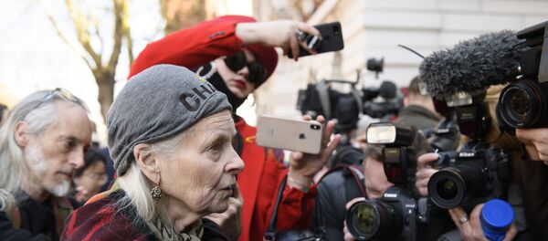 Основатель WikiLeaks Дж. Ассанж арестован в Лондоне Основатель WikiLeaks Дж. Ассанж арестован в Лондоне - Sputnik Latvija