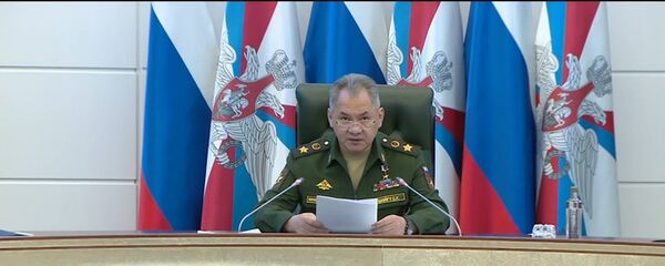 Глава Минобороны РФ: Россия продолжает укрепление войск в Арктике Глава Минобороны РФ: Россия продолжает укрепление войск в Арктике - Sputnik Латвия