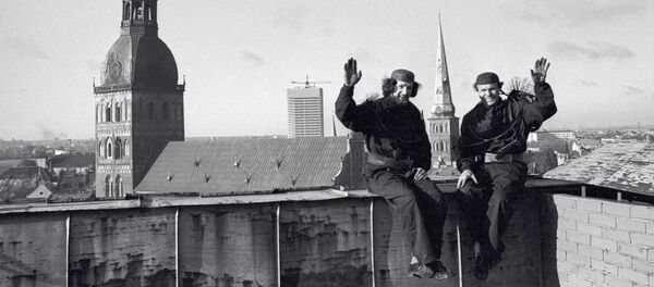 Трубочисты на крыше - Sputnik Латвия