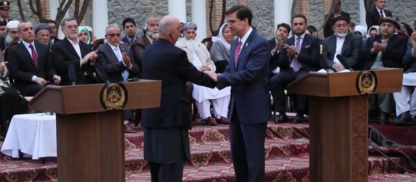 Все ради президентского кресла: зачем Трамп мирится с террористами - Sputnik Латвия