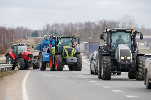 Тракторная Атмода началась: власть - народу, а не сотне людей в Риге - Sputnik Латвия