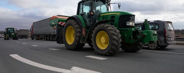 Акция протеста против административно-территориальной реформы 5 марта 2020 года - Sputnik Latvija