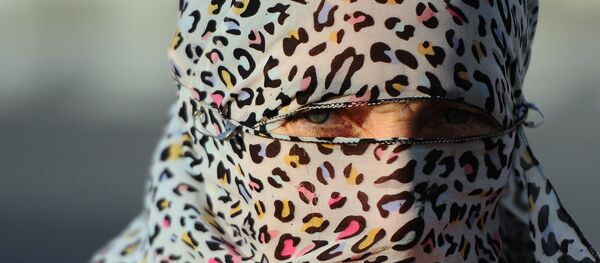 Женщина-мусульманка - Sputnik Латвия