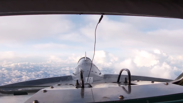 Полет Ту-142 над Северным Ледовитым океаном показали на видео - Sputnik Латвия