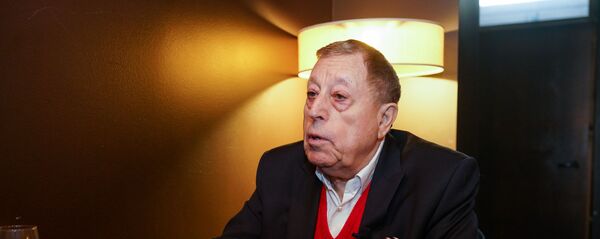 Илья Герчиков, руководитель парфюмерной фабрики Dzintars - Sputnik Latvija