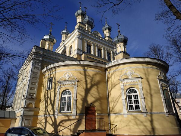 В православие всем лютеранским приходом: истории латышей, сменивших веру - Sputnik Латвия