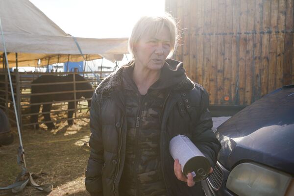 Приходят и латыши, и русские: блокированным эпидемией чехам помогает вся Рига Приходят и латыши, и русские: блокированным эпидемией чехам помогает вся Рига - Sputnik Латвия