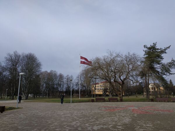 Трагедия на границе: латыши сидят без врачей в Валге, эстонцы - без дешевой водки в Валке - Sputnik Латвия