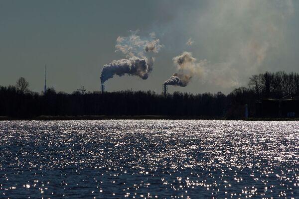 Даже дымящиеся трубы смотрятся живописно. - Sputnik Латвия