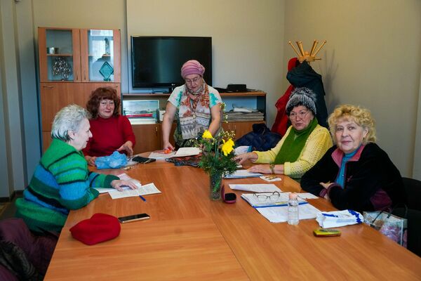 Езжайте в Россию, где ждет карьера: лидер Русской общины Лиепаи против мытья туалетов в ЕС Езжайте в Россию, где ждет карьера: лидер Русской общины Лиепаи против мытья туалетов в ЕС - Sputnik Латвия