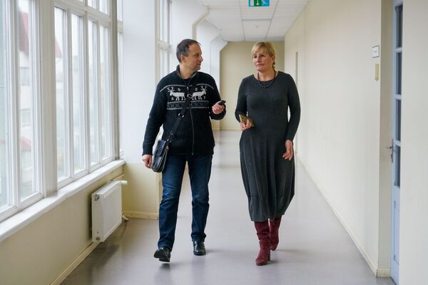 Чтобы русскоязычные Латвии были неконкурентны: депутат о нехватке учителей латышского - Sputnik Латвия