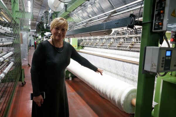 Последнее крупное предприятие в Лиепае под угрозой закрытия: участь Lauma Fabrics  - Sputnik Латвия