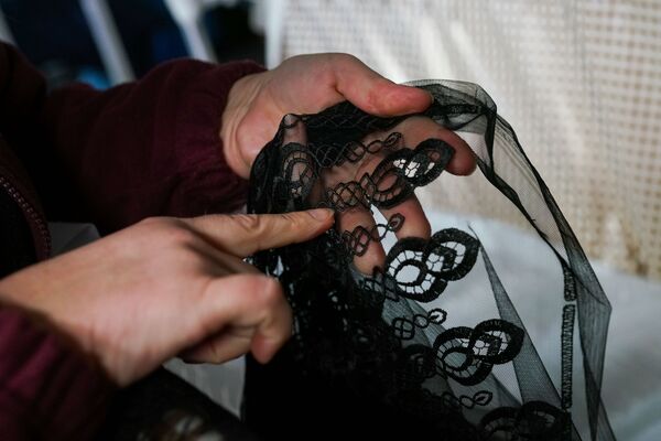 Последнее крупное предприятие в Лиепае под угрозой закрытия: участь Lauma Fabrics  - Sputnik Латвия