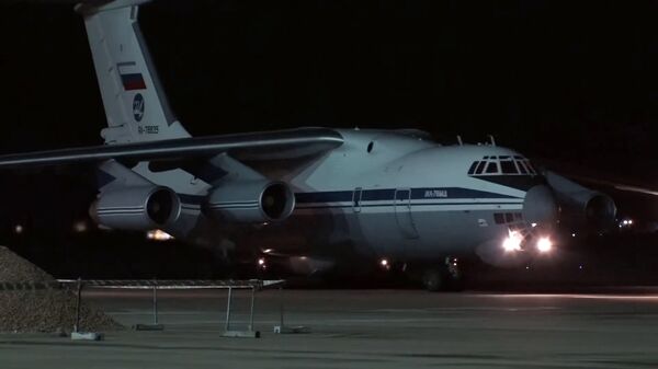 Бей коронавирус: чем поможет Италии военно-медицинский десант из России - Sputnik Латвия