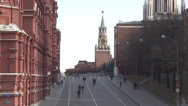 Самоизоляция в Москве: как выглядит центр столицы после введения ограничений из-за коронавируса - Sputnik Латвия